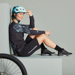 Product thumbnail 13 of 17